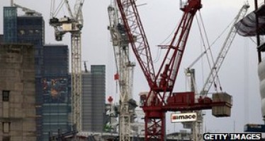 UK economy 'contracted in fourth quarter'