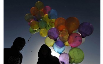Artist to unleash 10,000 pink balloons on Kabul
