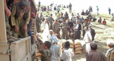 Commandos Provide Humanitarian Relief to Flood Victims