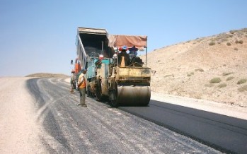 Afghan Public Works Ministry signs 8 road construction contracts